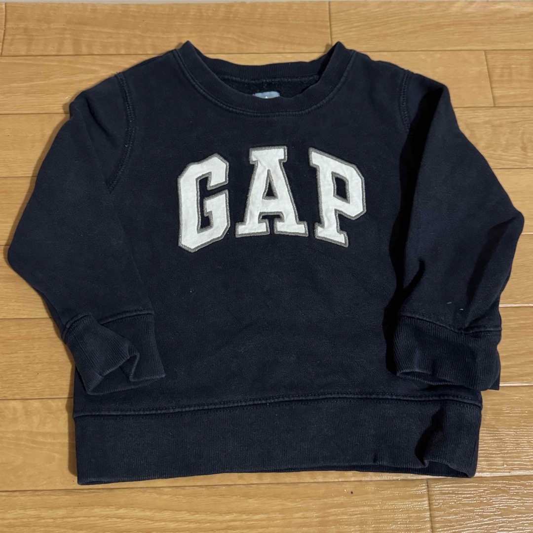 GAP(ギャップ)のトレーナー　長袖　ベビー服　トップス　GAP　90 キッズ/ベビー/マタニティのキッズ服男の子用(90cm~)(Tシャツ/カットソー)の商品写真