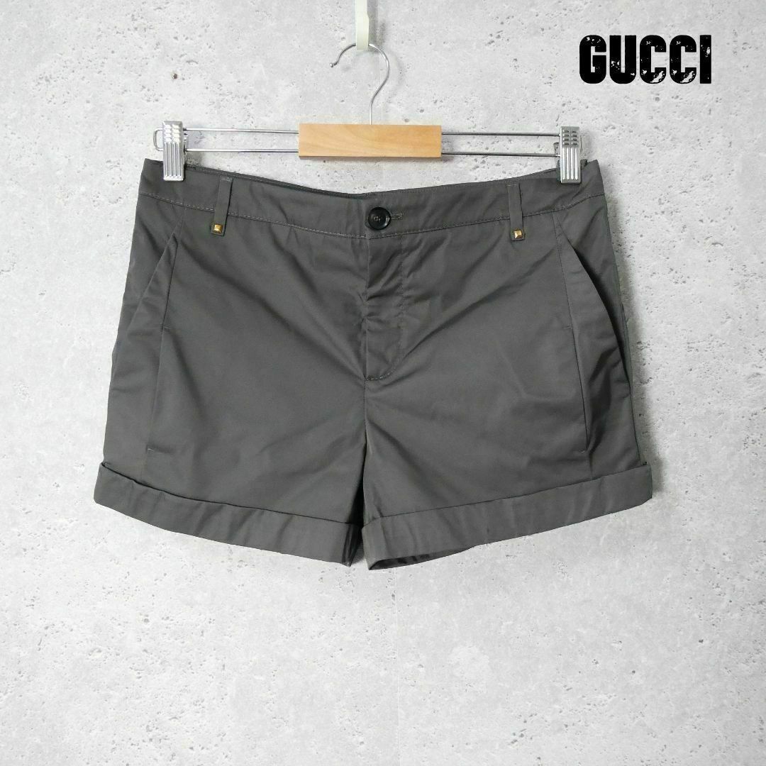 Gucci(グッチ)の美品 グッチ ナイロン スタッズ ショートパンツ グレー 40 レディースのパンツ(ショートパンツ)の商品写真