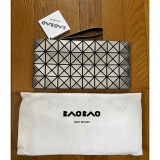 BaoBaoIsseyMiyake - 日本製未使用品イッセイミヤケバオバオ　シルバー色バッグ　ポーチ　クラッチバック