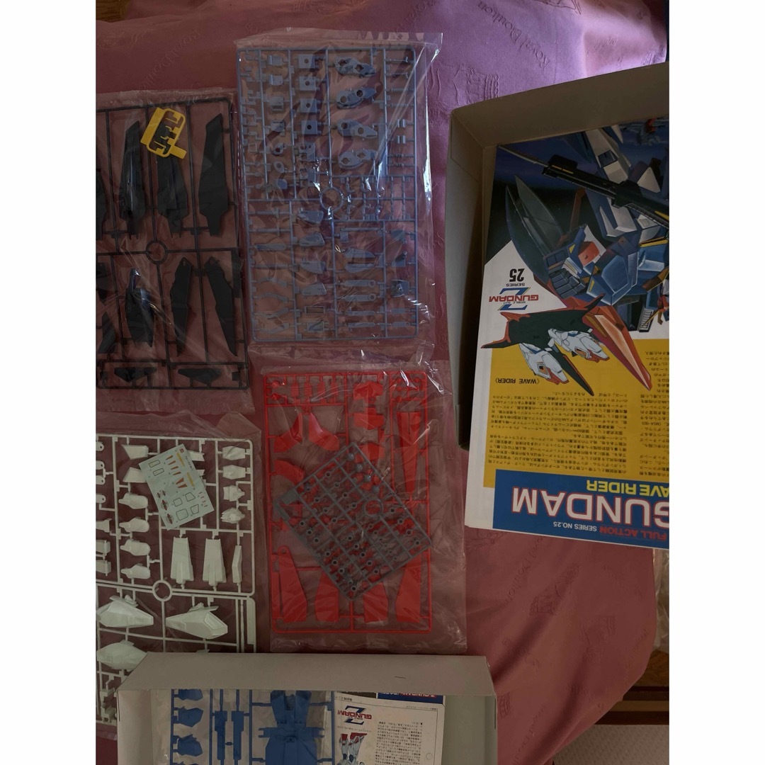Gundam Collection（BANDAI）(ガンダムコレクション)のゼータガンダムプラモデル エンタメ/ホビーのおもちゃ/ぬいぐるみ(プラモデル)の商品写真