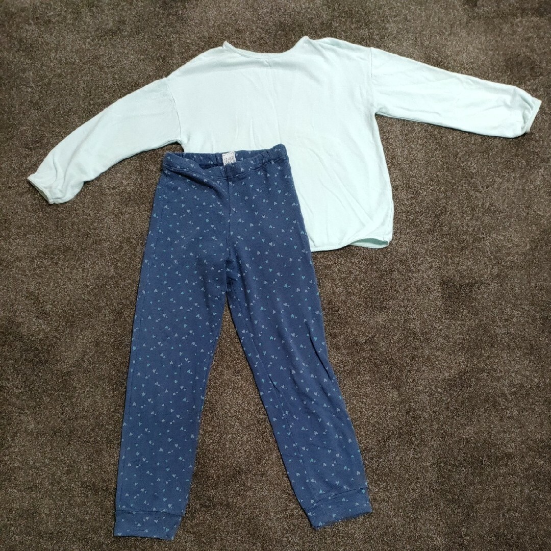 ユニクロ　パジャマ　140 　ウルトラストレッチ キッズ/ベビー/マタニティのキッズ服女の子用(90cm~)(パジャマ)の商品写真