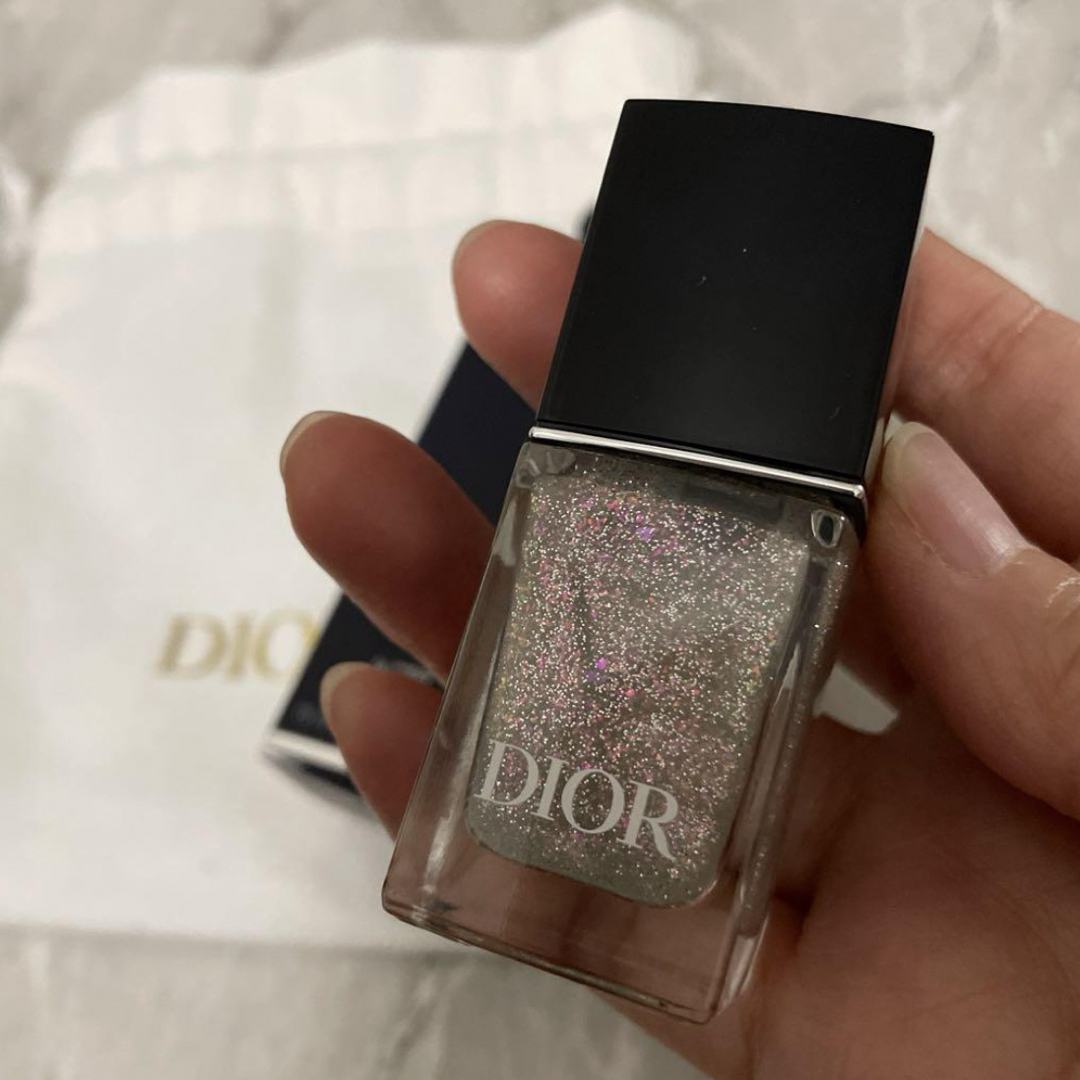 Christian Dior(クリスチャンディオール)のディオール　ヴェルニ　トップコート001 コスメ/美容のネイル(ネイルトップコート/ベースコート)の商品写真