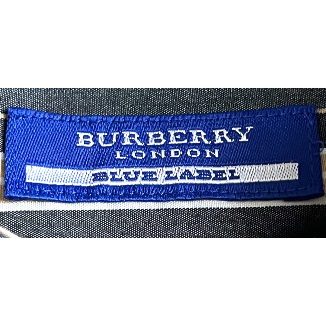 BURBERRY BLUE LABEL(バーバリーブルーレーベル)の匿名発送　美品　バーバリーブルーレーベル　ストライプデザインシャツ　サイズ38 レディースのトップス(シャツ/ブラウス(長袖/七分))の商品写真