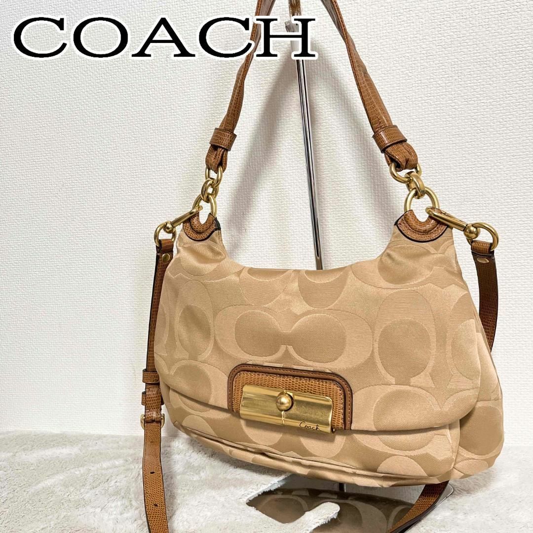 COACH(コーチ)の美品✨COACH コーチショルダーバッグハンドバッグゴールドシグネチャー総柄 レディースのバッグ(ショルダーバッグ)の商品写真