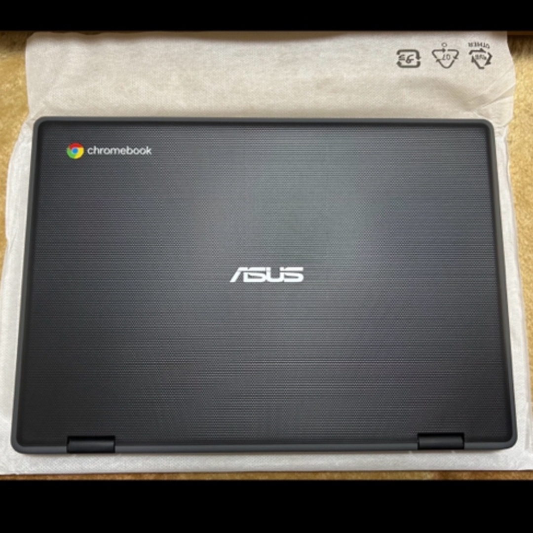 ASUS(エイスース)の新品  ASUS Chromebook CR1 (CR1100)  スマホ/家電/カメラのPC/タブレット(ノートPC)の商品写真