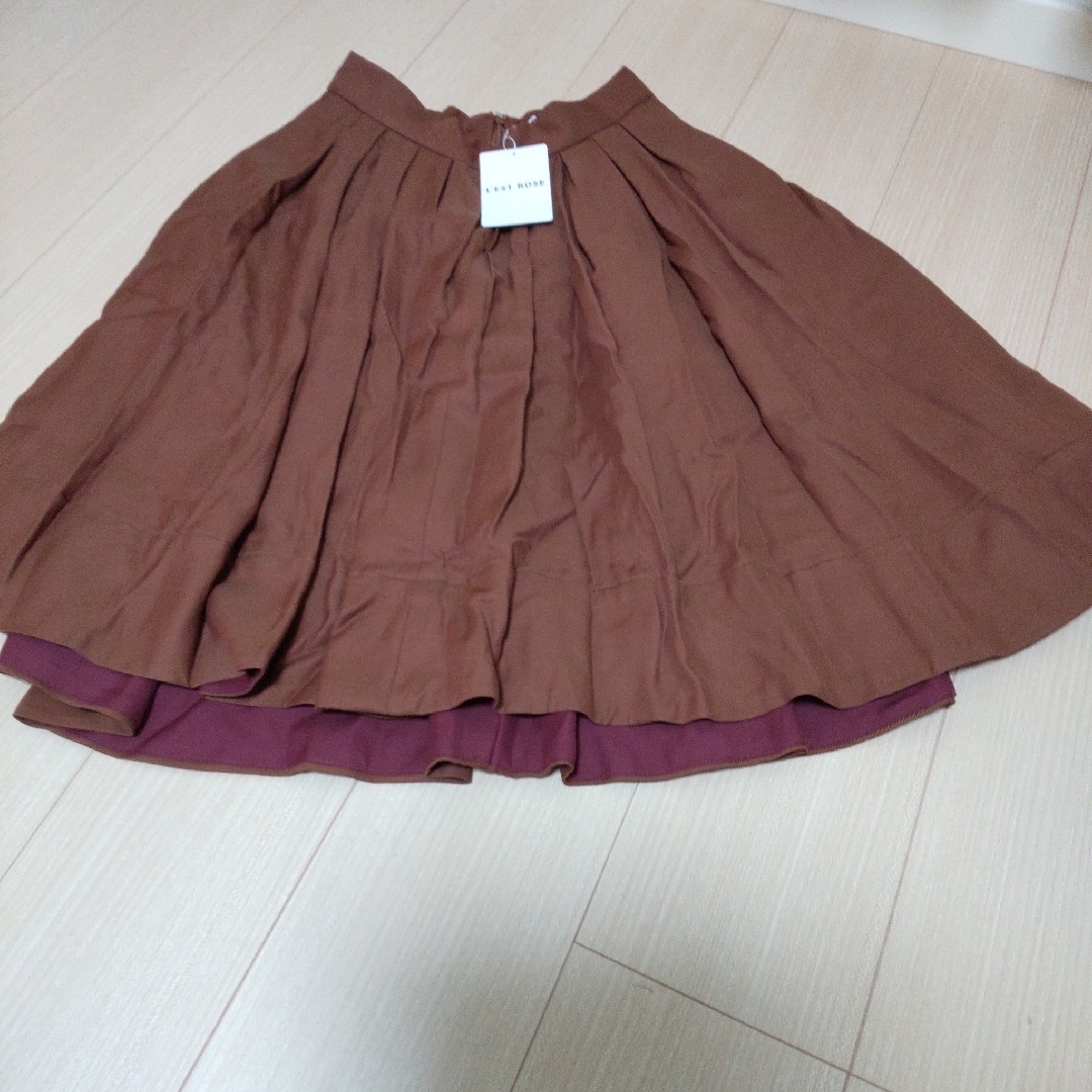 L'EST ROSE(レストローズ)のレストローズ スカート レディースのスカート(ひざ丈スカート)の商品写真