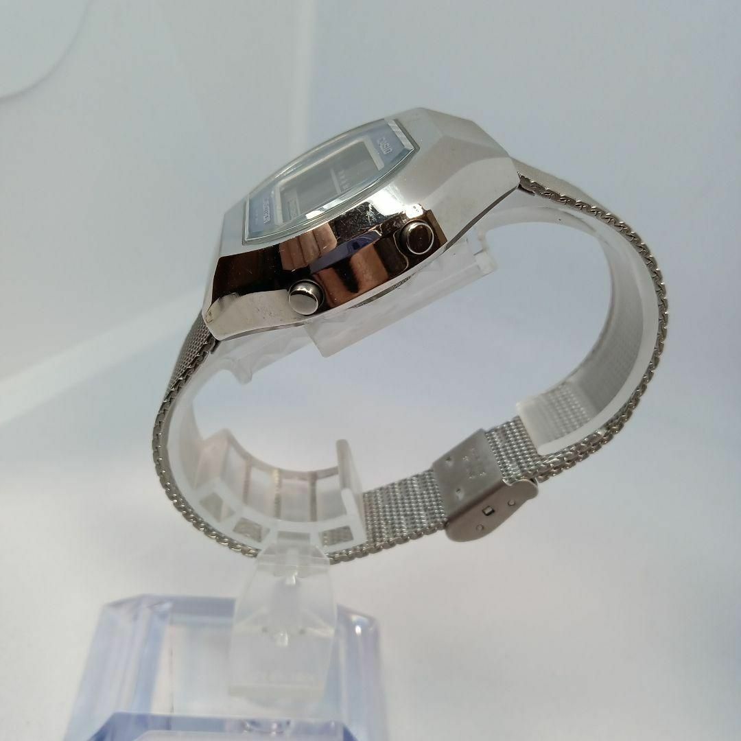 CASIO(カシオ)の724超美品　カシオ　腕時計　クォーツ　デジタルウォッチ　シルバー　1670 メンズの時計(腕時計(アナログ))の商品写真