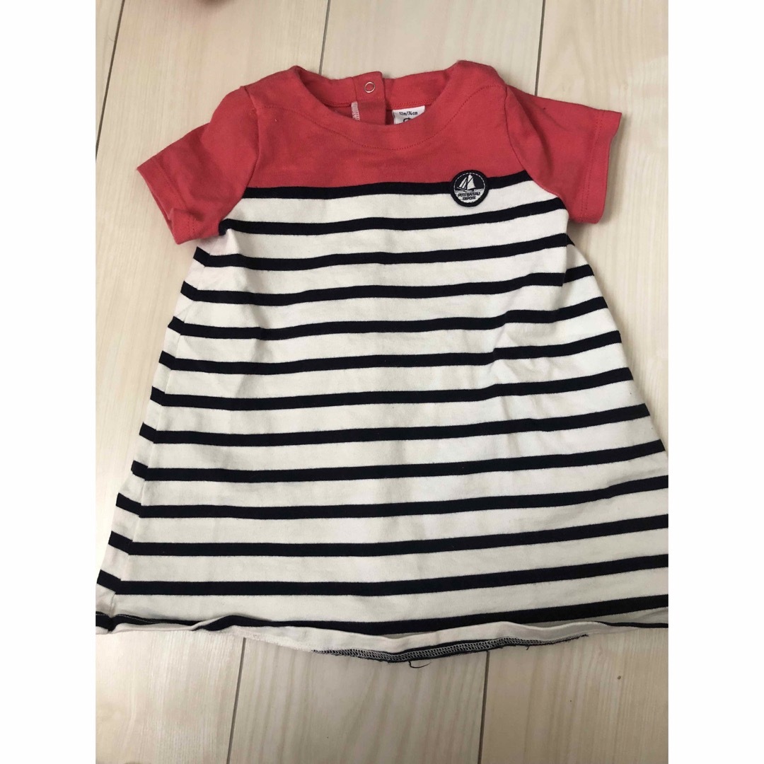 PETIT BATEAU(プチバトー)のプチバトーのワンピース キッズ/ベビー/マタニティのベビー服(~85cm)(ワンピース)の商品写真