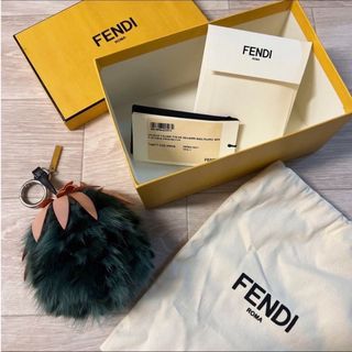 フェンディ(FENDI)のFENDI フェンディ 正規品 ファーチャーム ポンポンチャーム バッグチャーム(キーホルダー)