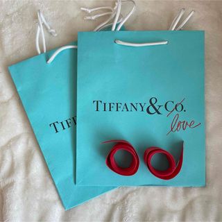 ティファニー(Tiffany & Co.)のティファニー ホワイトデー？限定 中 Sサイズ 紙袋1枚リボン 赤 Love(その他)