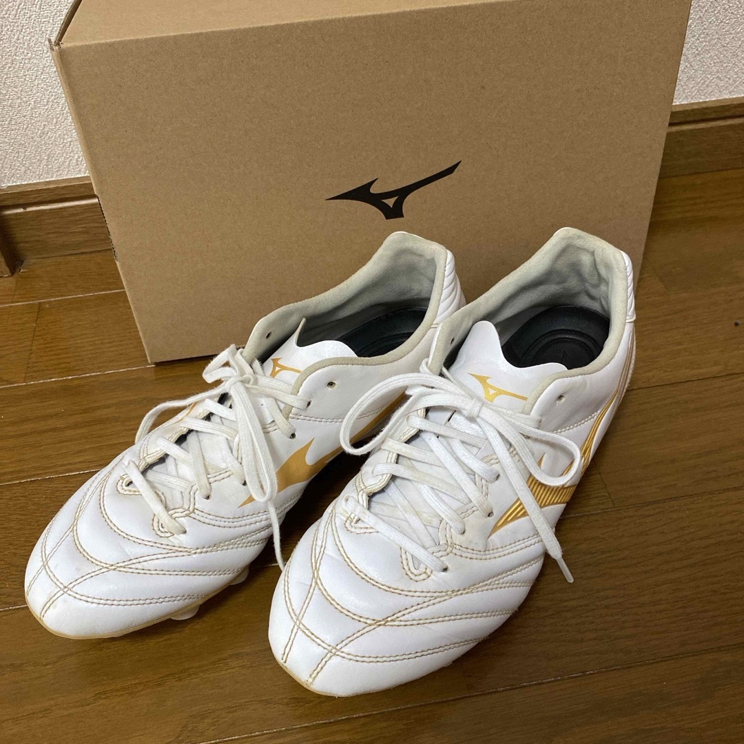 MIZUNO(ミズノ)の ミズノ サッカースパイク  24.5 スポーツ/アウトドアのサッカー/フットサル(シューズ)の商品写真