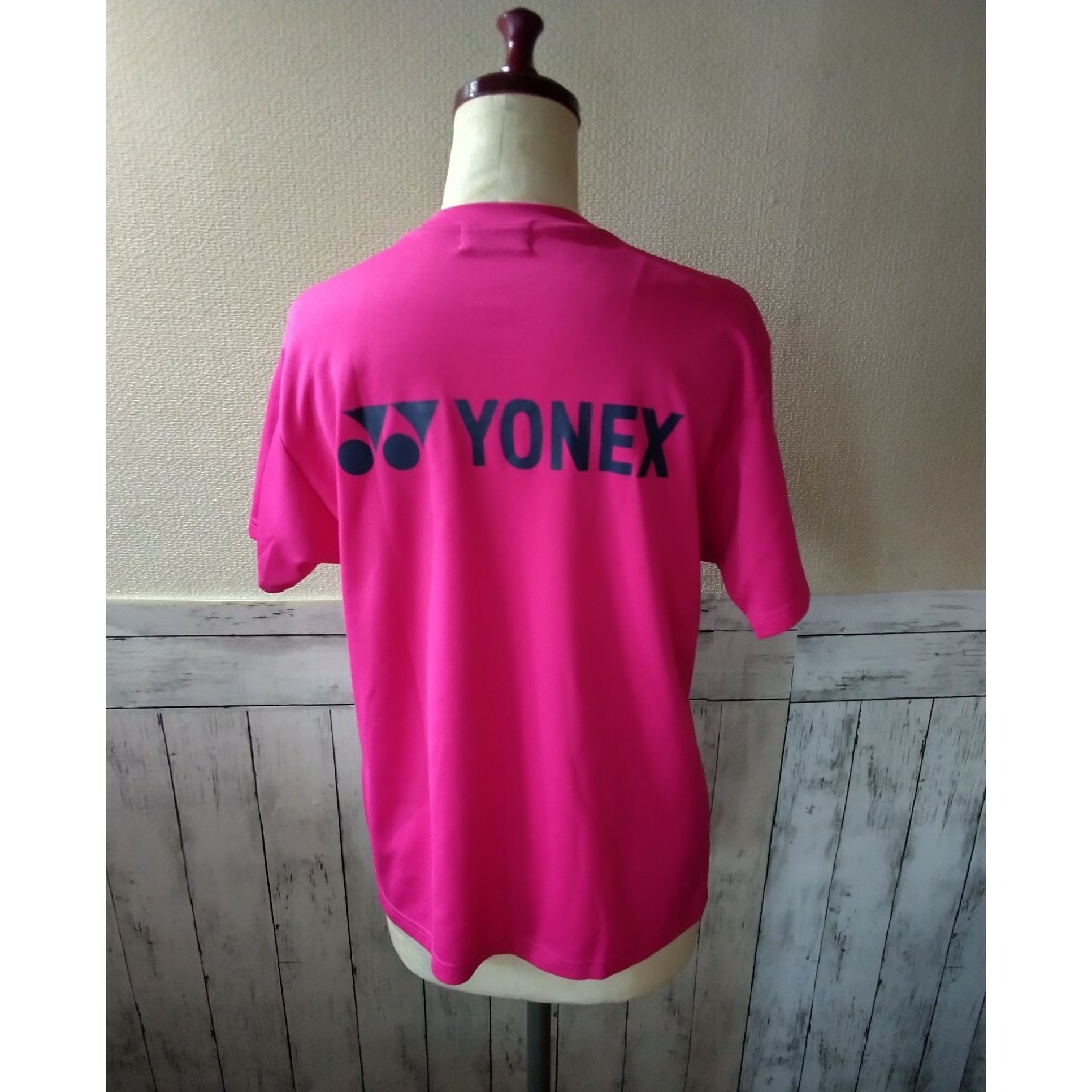 YONEX(ヨネックス)のYONEXピンクTSバトミントン スポーツ/アウトドアのスポーツ/アウトドア その他(バドミントン)の商品写真