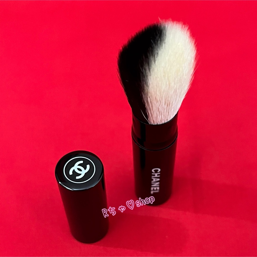 CHANEL(シャネル)のCHANELシャネルメイクブラシ フェイスブラシ リップ ファンデーションブラシ コスメ/美容のメイク道具/ケアグッズ(チーク/フェイスブラシ)の商品写真