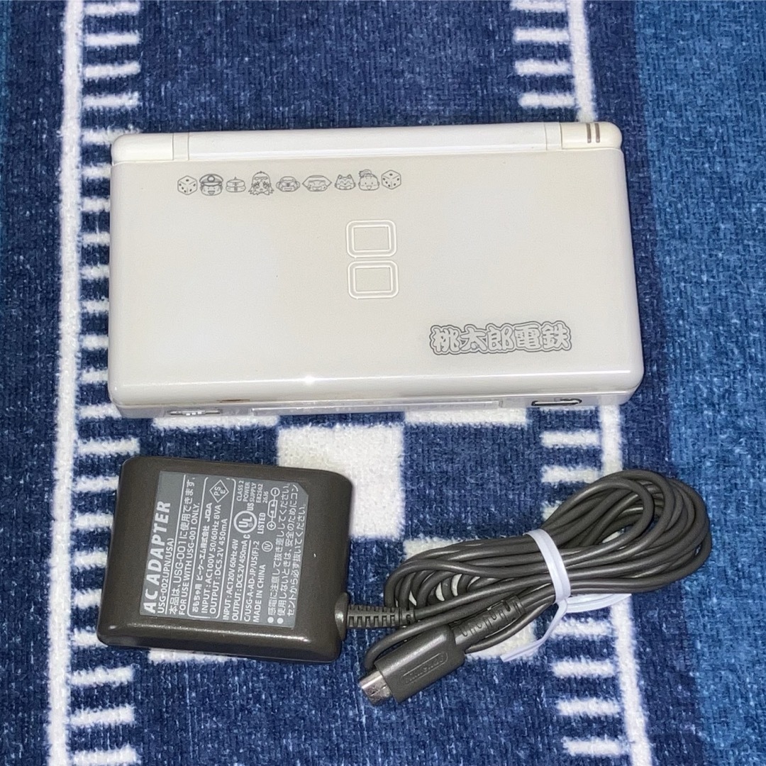 ニンテンドーDS(ニンテンドーDS)の桃太郎電鉄DS Lite 本体 希少品レア ゲームカセット付き エンタメ/ホビーのゲームソフト/ゲーム機本体(携帯用ゲーム機本体)の商品写真