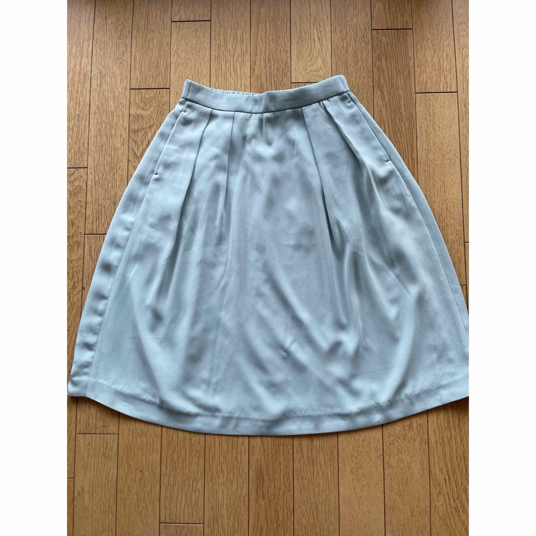 ユニクロ　S  水色 レディースのスカート(ひざ丈スカート)の商品写真
