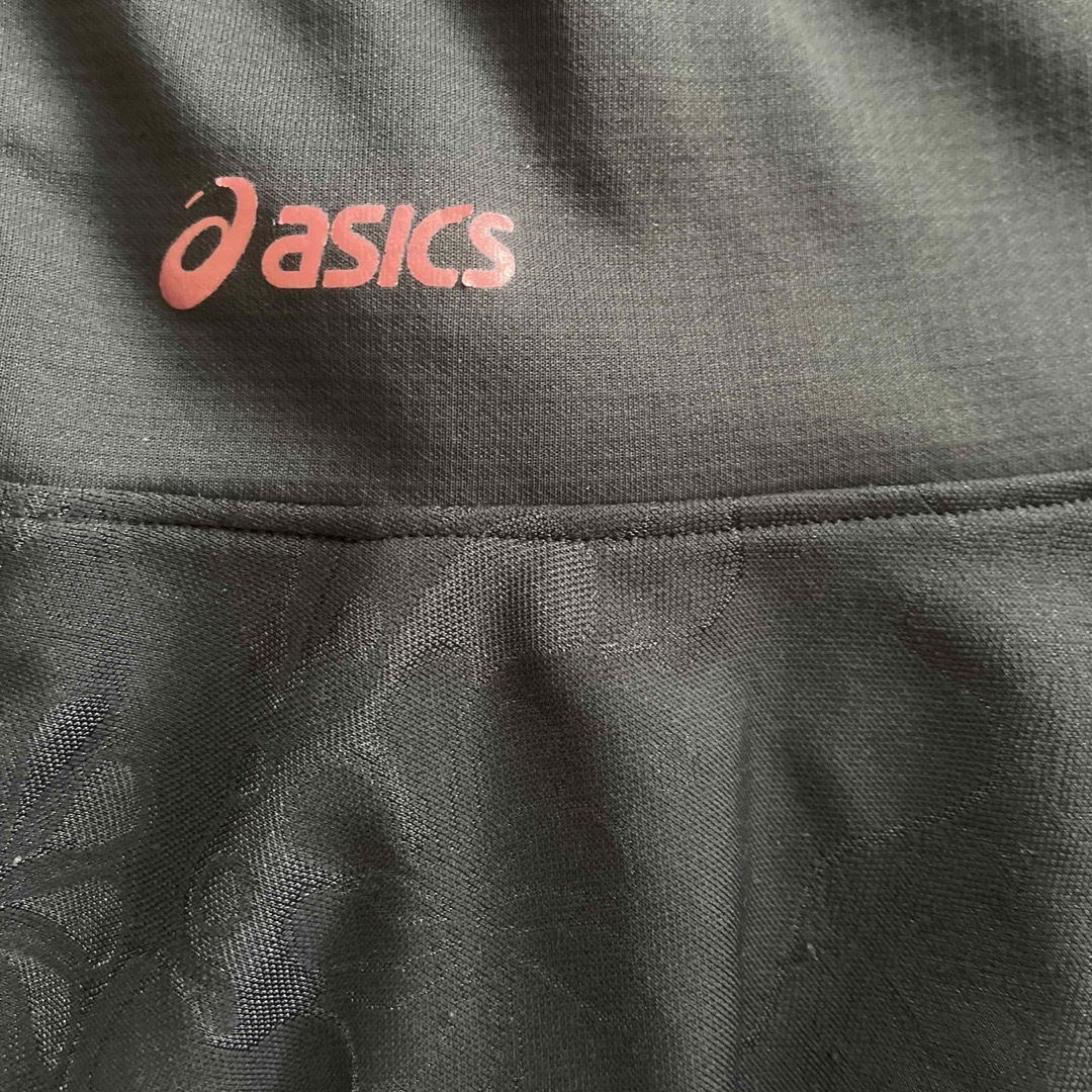 asics(アシックス)のアシックス　ランニングフーディミニワンピース　S レディースのワンピース(ミニワンピース)の商品写真