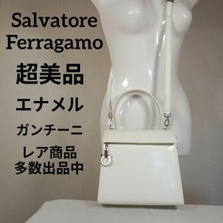 サルヴァトーレフェラガモ(Salvatore Ferragamo)のH5超美品　フェラガモ　ハンドバック　ショルダー　2way　エナメル　ガンチーニ(ハンドバッグ)