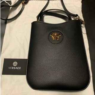 VERSACE - VERSACE ヴェルサーチェ　メデューサス　縦型スクエアショルダーバッグ　黒