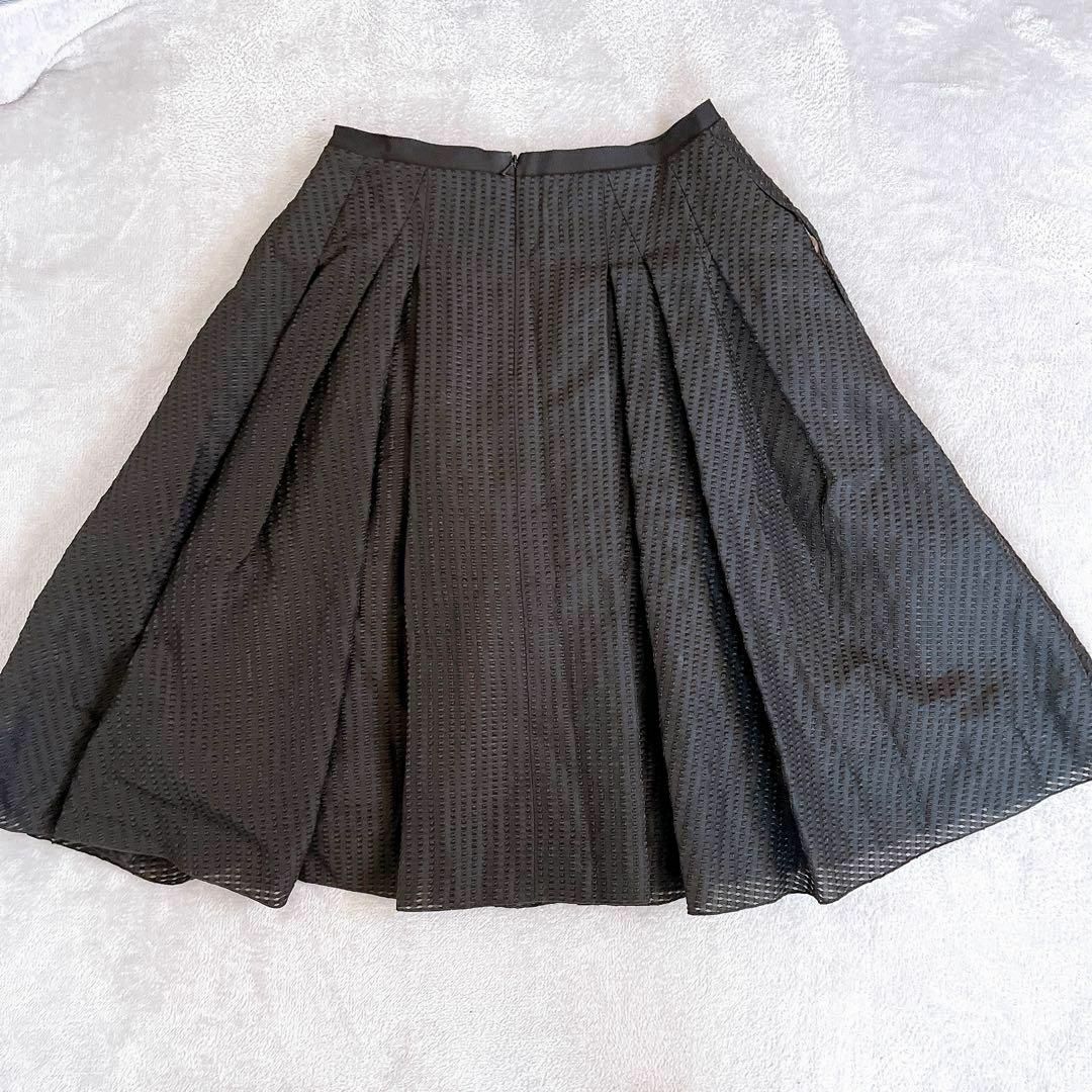 FOXEY(フォクシー)の【FOXEY】フォクシー（40）総柄 ミディアム フレア スカート レディースのスカート(ひざ丈スカート)の商品写真