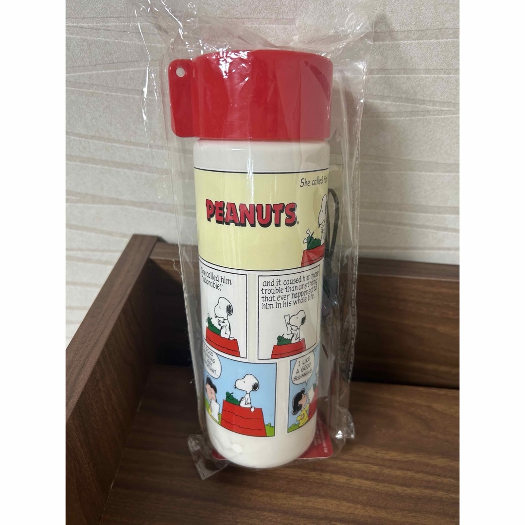 SNOOPY(スヌーピー)のSNOOPY ドリンクボトル (ストラップ付き) インテリア/住まい/日用品のキッチン/食器(タンブラー)の商品写真