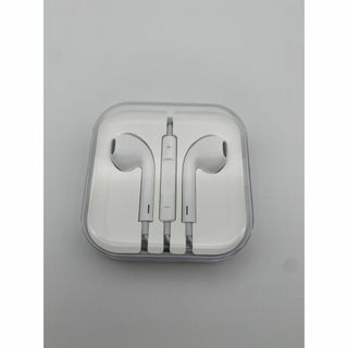 アップル(Apple)の新品　アップル純正イヤホン EarPods with 3.5 mm ヘッドフォン(ヘッドフォン/イヤフォン)