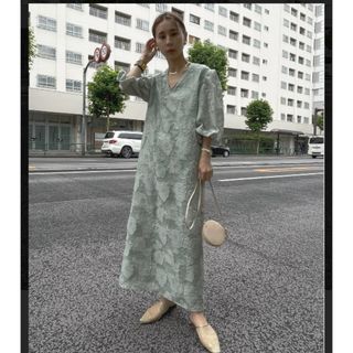 アメリヴィンテージ(Ameri VINTAGE)のFLOWER JACQUARD STRAIGHT DRESS(ロングワンピース/マキシワンピース)