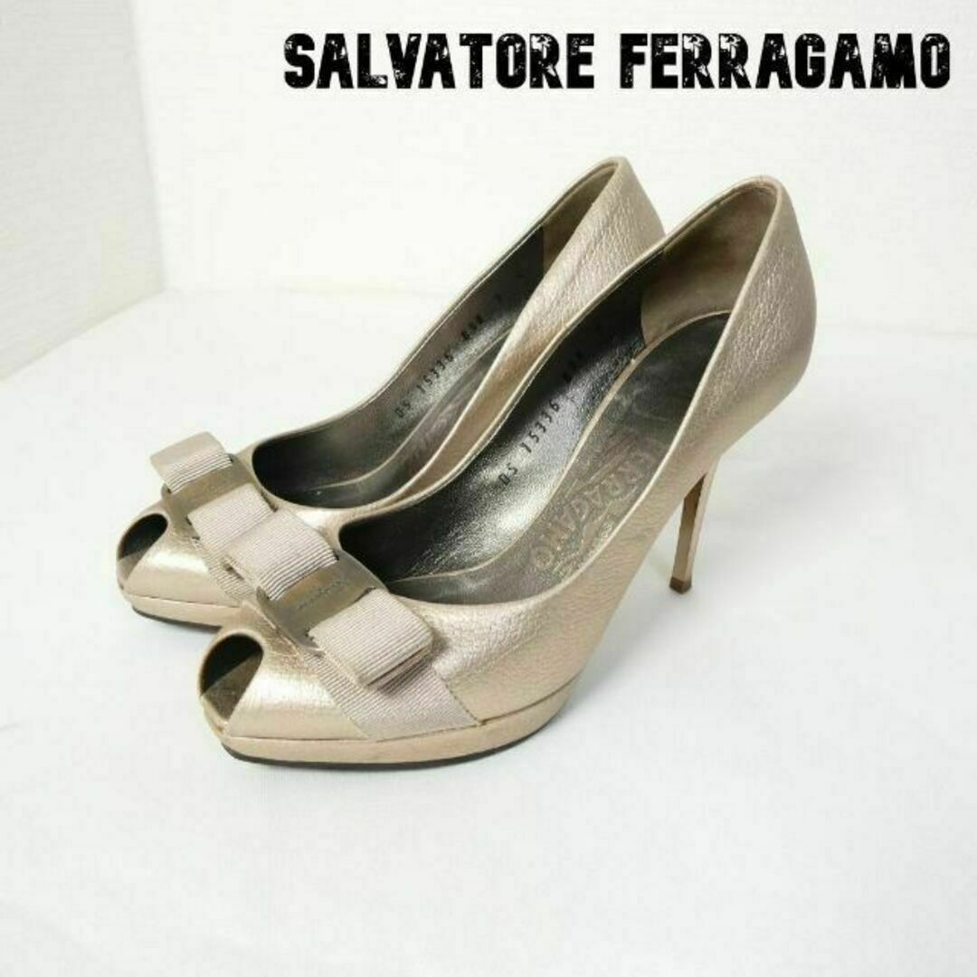 Salvatore Ferragamo(サルヴァトーレフェラガモ)の良品 綺麗 Salvatore Ferragamo オープントゥ パンプス レディースの靴/シューズ(ハイヒール/パンプス)の商品写真