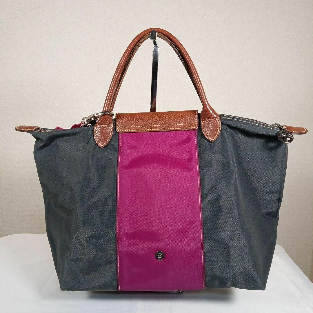 LONGCHAMP(ロンシャン)のH5美品　ロンシャン　プリアージュ　ハンドバッグ　Мサイズ　チャーム付き レディースのバッグ(ハンドバッグ)の商品写真