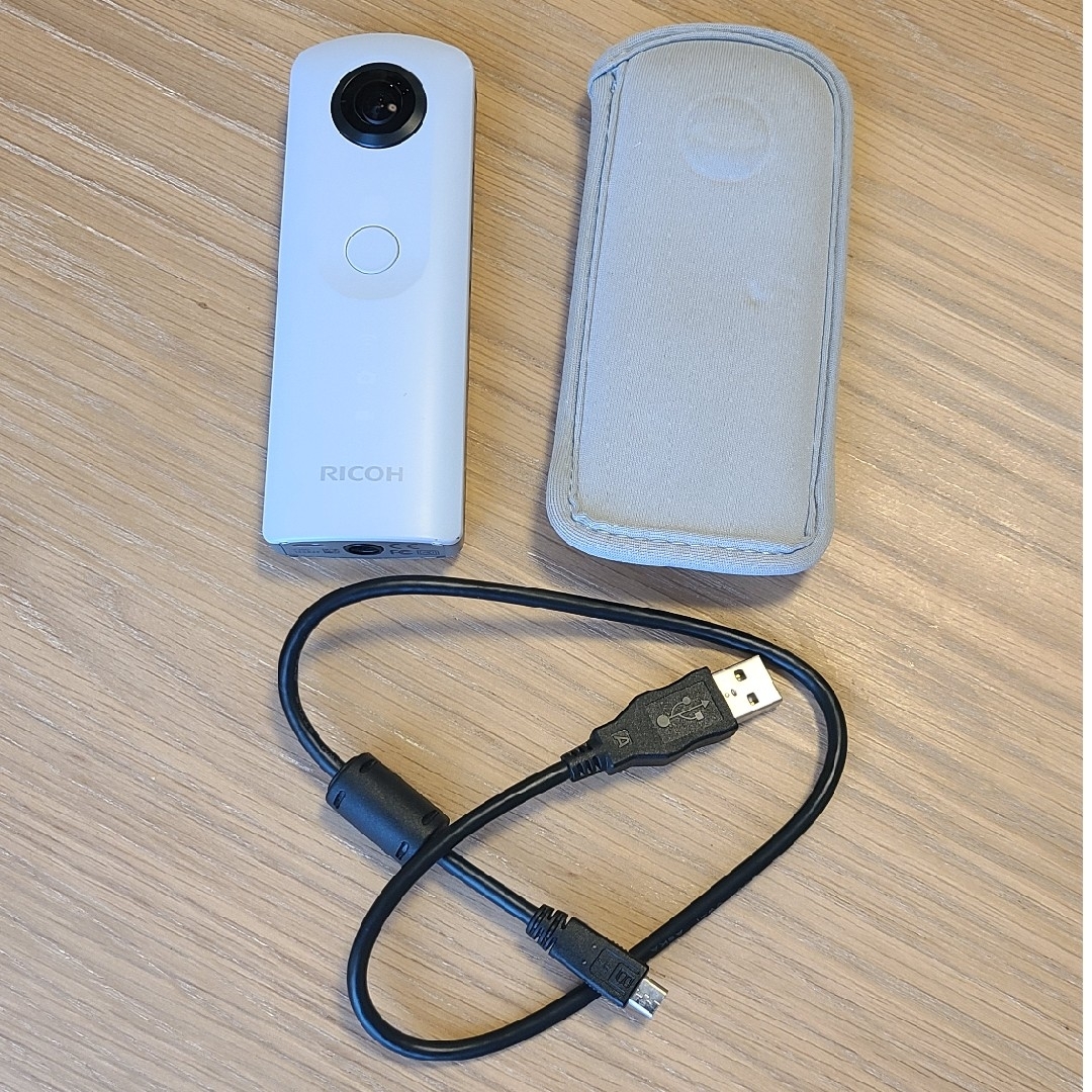 RICOH(リコー)のTHETA SC 360度カメラ リコー RICOH スマホ/家電/カメラのスマホ/家電/カメラ その他(その他)の商品写真