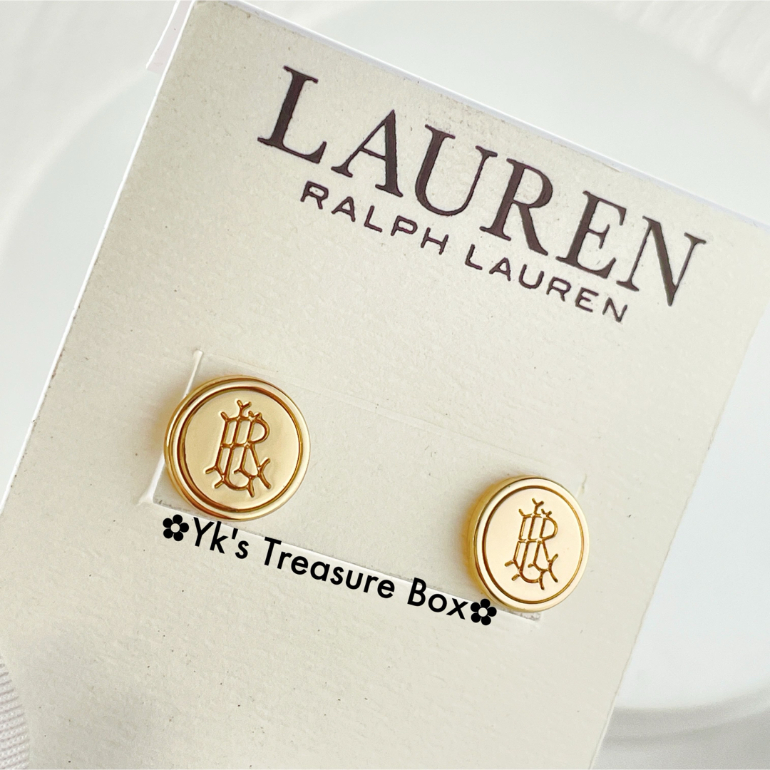 Ralph Lauren(ラルフローレン)のR215/RALPH LAUREN/ミニコインRLL刻印ゴールドスタッドピアス レディースのアクセサリー(ピアス)の商品写真