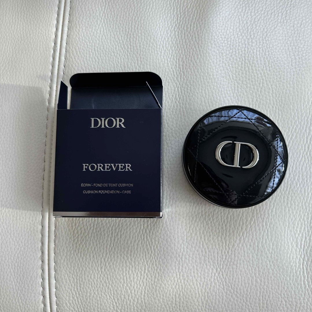 Dior(ディオール)のディオールスキン♡フォーエバークッションファンデーションケース コスメ/美容のベースメイク/化粧品(ファンデーション)の商品写真