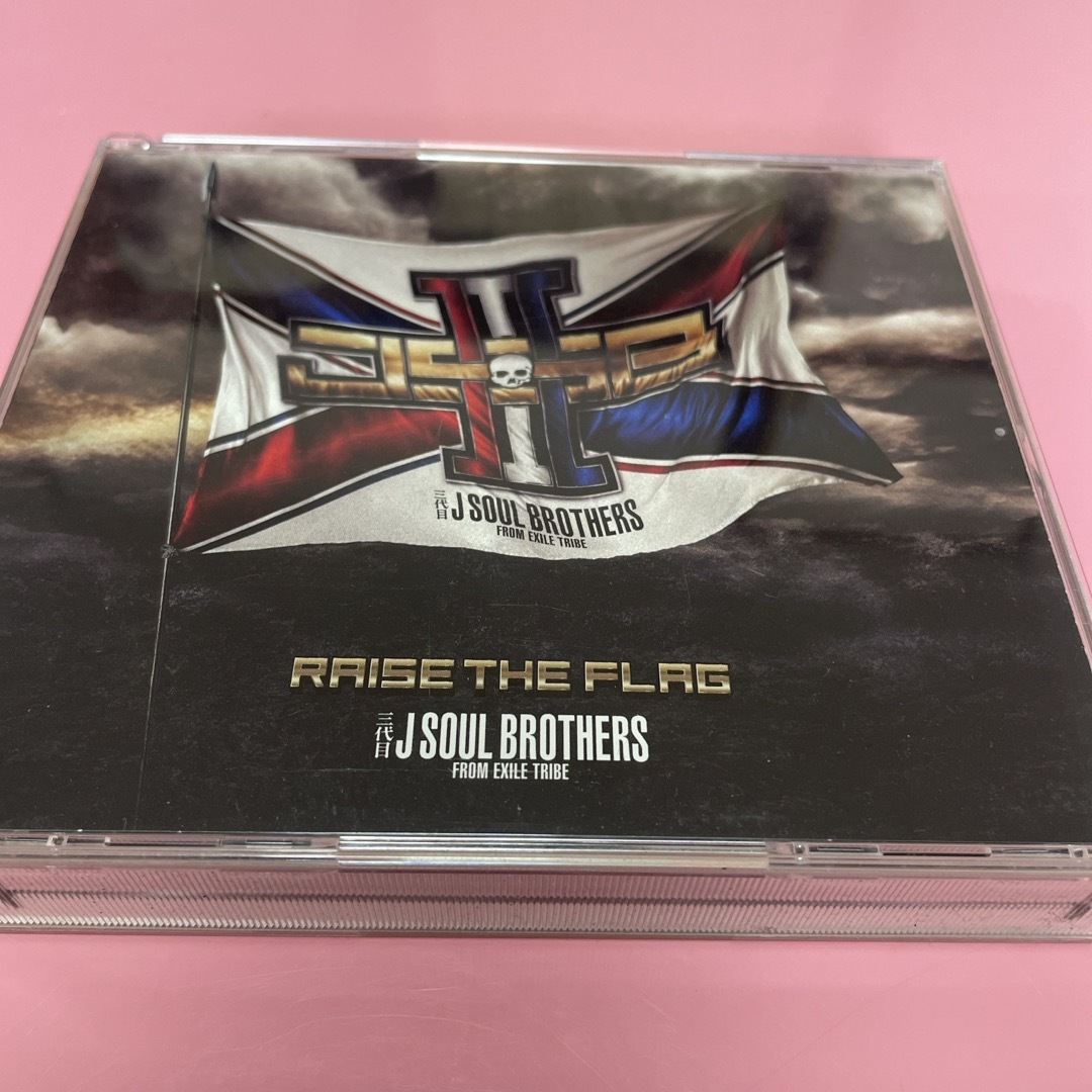 三代目 J Soul Brothers(サンダイメジェイソウルブラザーズ)のRAISE　THE　FLAG（Blu-ray　Disc付） エンタメ/ホビーのCD(ポップス/ロック(邦楽))の商品写真