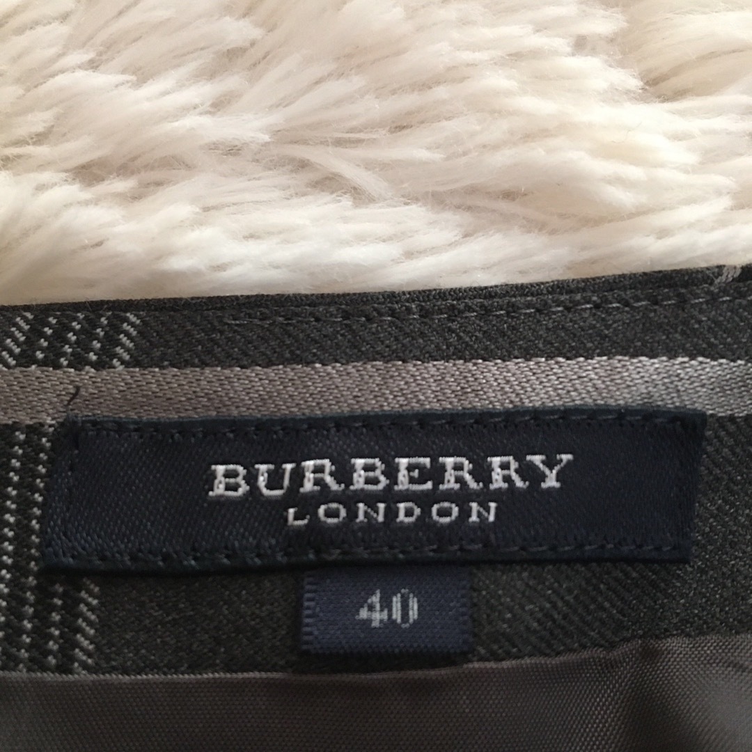 BURBERRY(バーバリー)のバーバリーロンドン　スカート  フレアスカート  ノバチェック　シルク混 レディースのスカート(ひざ丈スカート)の商品写真