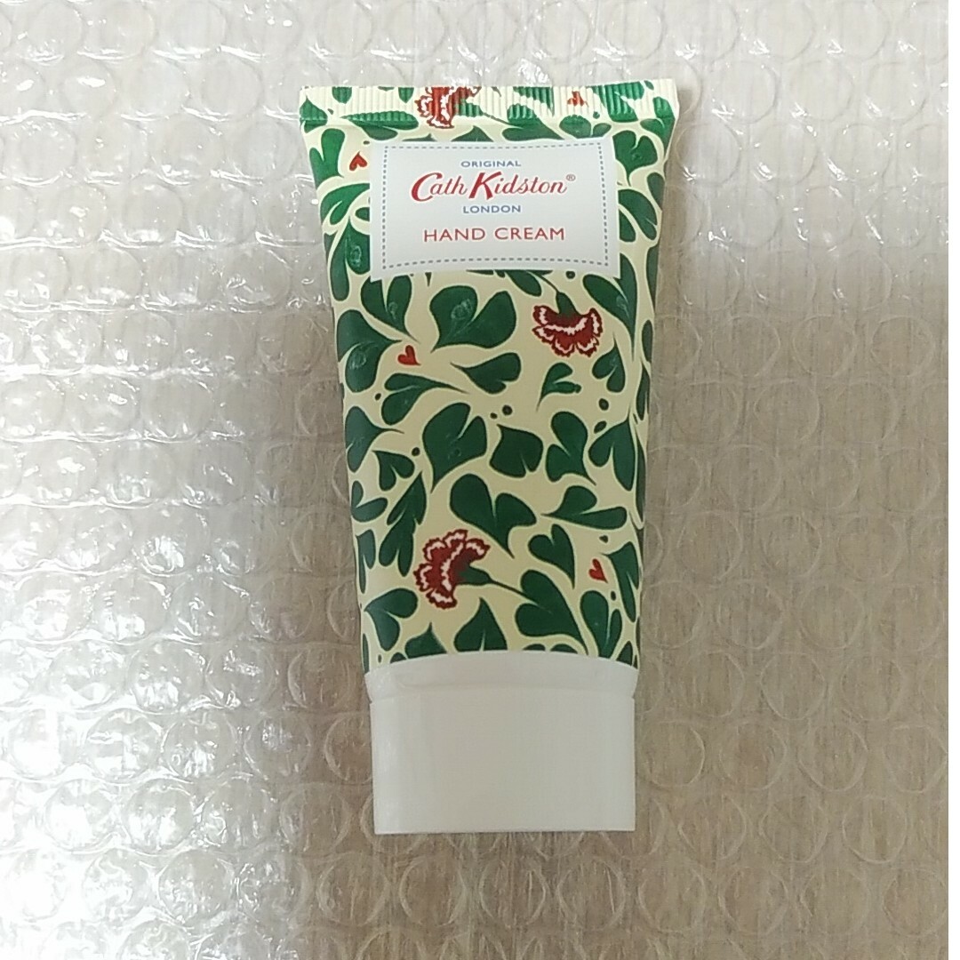 Cath Kidston(キャスキッドソン)の東京堂 キャスキッドソン ハンドクリーム マーブルハート 50ml コスメ/美容のボディケア(ハンドクリーム)の商品写真