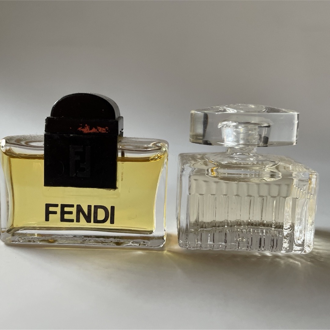 Chloe(クロエ)のChloe クロエ★FENDI フェンディ　オードパルファム 5ml ×2本 コスメ/美容の香水(ユニセックス)の商品写真