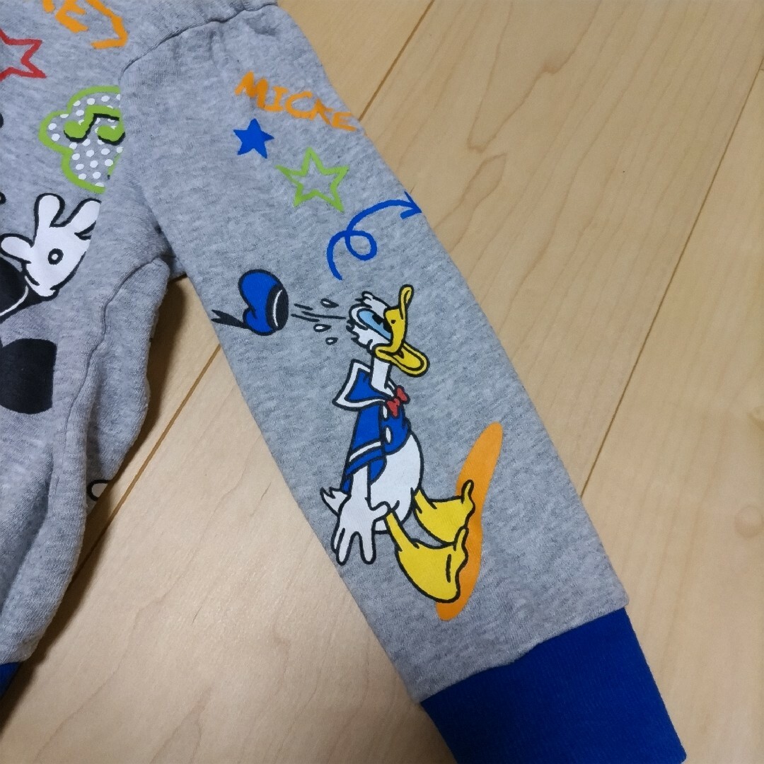 Disney(ディズニー)のディズニー  パーカー 100 キッズ/ベビー/マタニティのキッズ服男の子用(90cm~)(その他)の商品写真