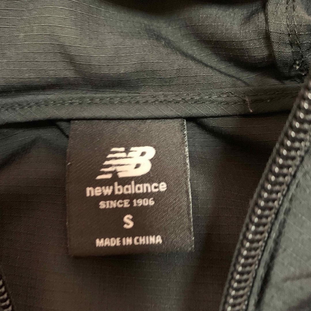 New Balance(ニューバランス)の美品！ニューバランス　マウンテンパーカー　ウィンドブレーカー　ジャンパー レディースのジャケット/アウター(ナイロンジャケット)の商品写真