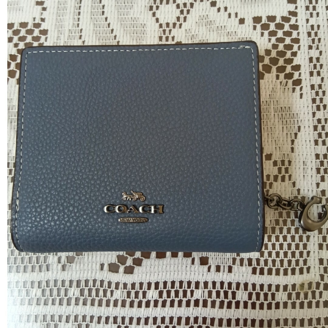 COACH(コーチ)の期間限定値❣美品、COACHSNOOPYコラボ、２つ折り財布 レディースのファッション小物(財布)の商品写真
