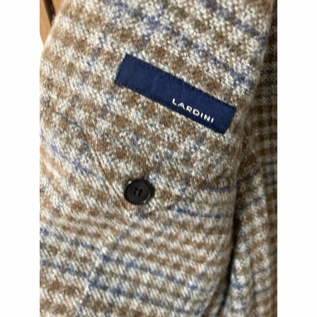 LARDINI(ラルディーニ)のLARDINI テーラードジャケット メンズのジャケット/アウター(テーラードジャケット)の商品写真