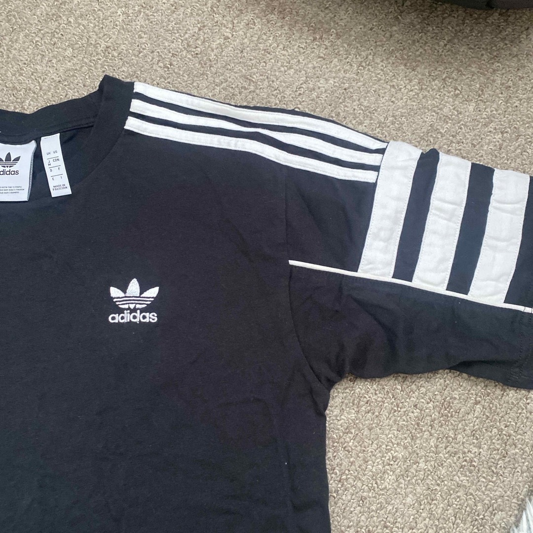 adidas(アディダス)のadidasTシャツ レディースのトップス(Tシャツ(半袖/袖なし))の商品写真