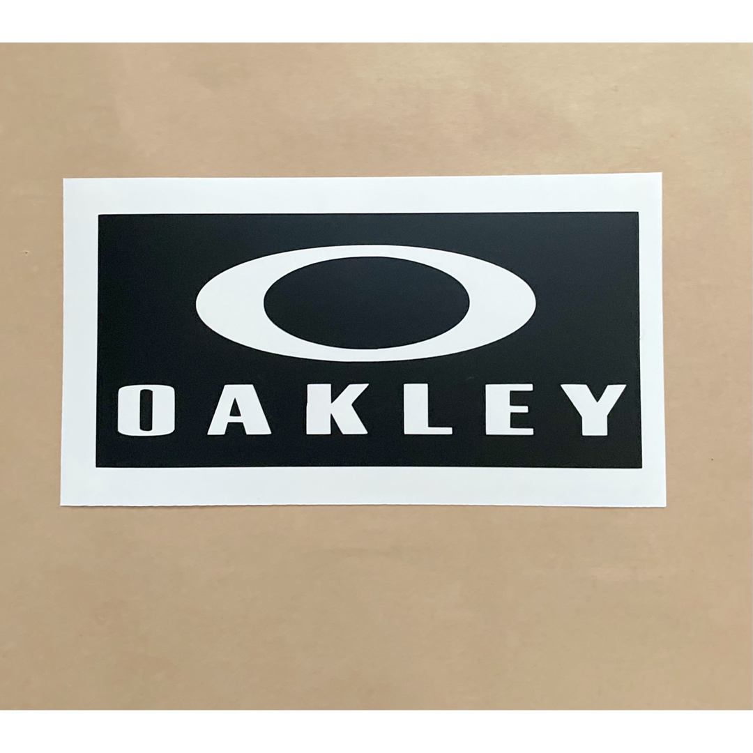 Oakley(オークリー)のOAKLEY オークリー BOXカッティングステッカー◆W150mm H70mm スポーツ/アウトドアのスポーツ/アウトドア その他(サーフィン)の商品写真