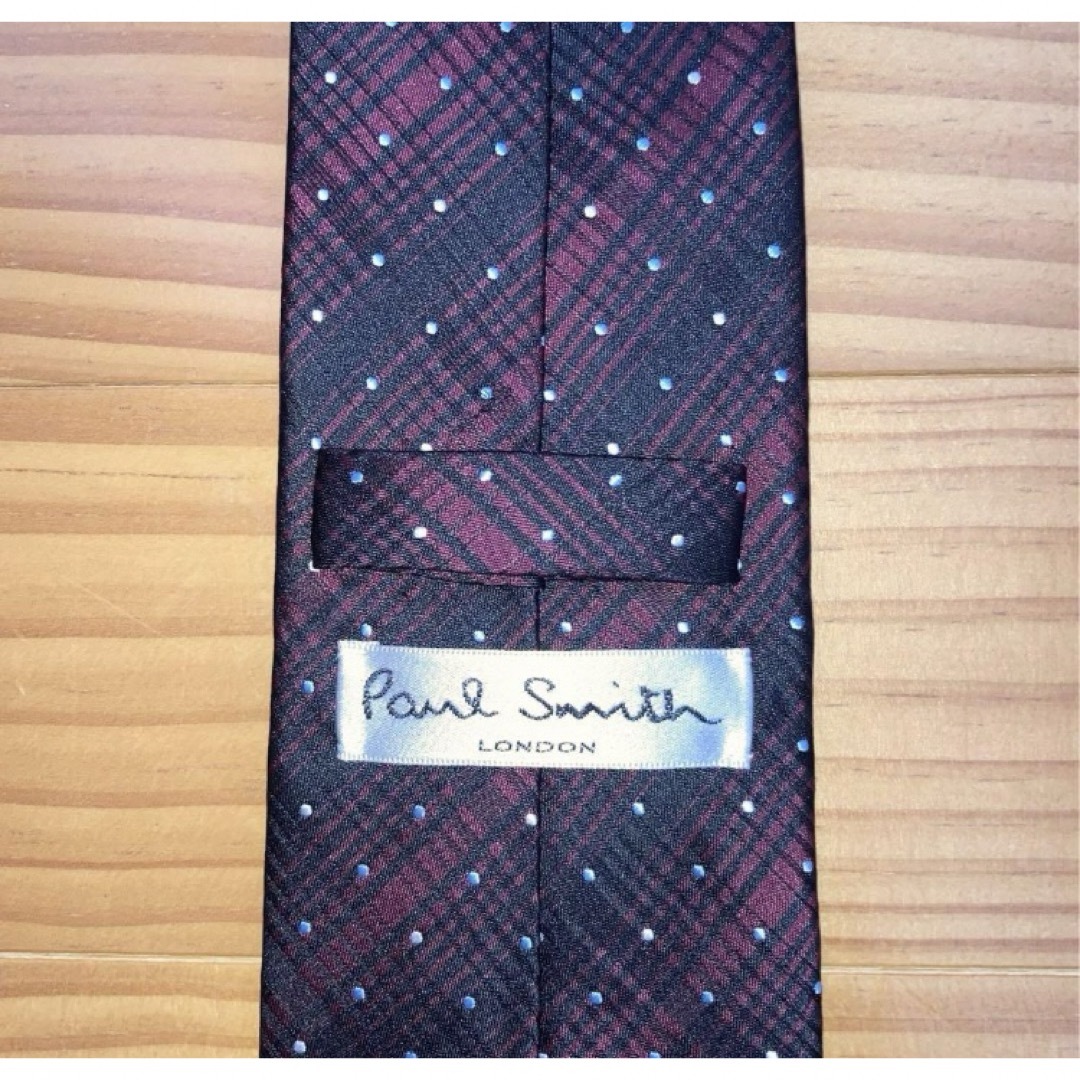 Paul Smith(ポールスミス)の新品未使用　Paul Smith  ワインタータン　白ドット メンズのファッション小物(ネクタイ)の商品写真