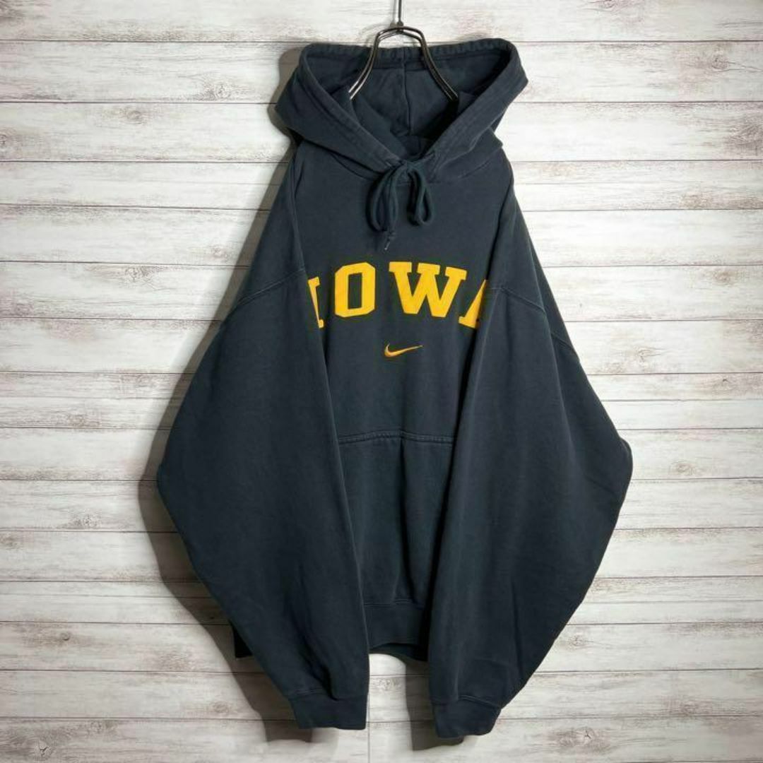 NIKE(ナイキ)の【入手困難!!】ナイキ ✈︎刺繍 アーチロゴ IOWA ゆるだぼ 裏起毛 肉厚 メンズのトップス(パーカー)の商品写真