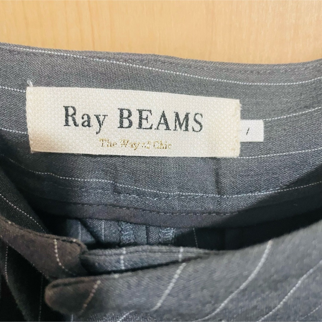 Ray BEAMS(レイビームス)のグレー ワイドパンツ レディースのパンツ(カジュアルパンツ)の商品写真