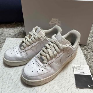 ナイキ(NIKE)のNIKE WMNS AIR FORCE1 '07(スニーカー)