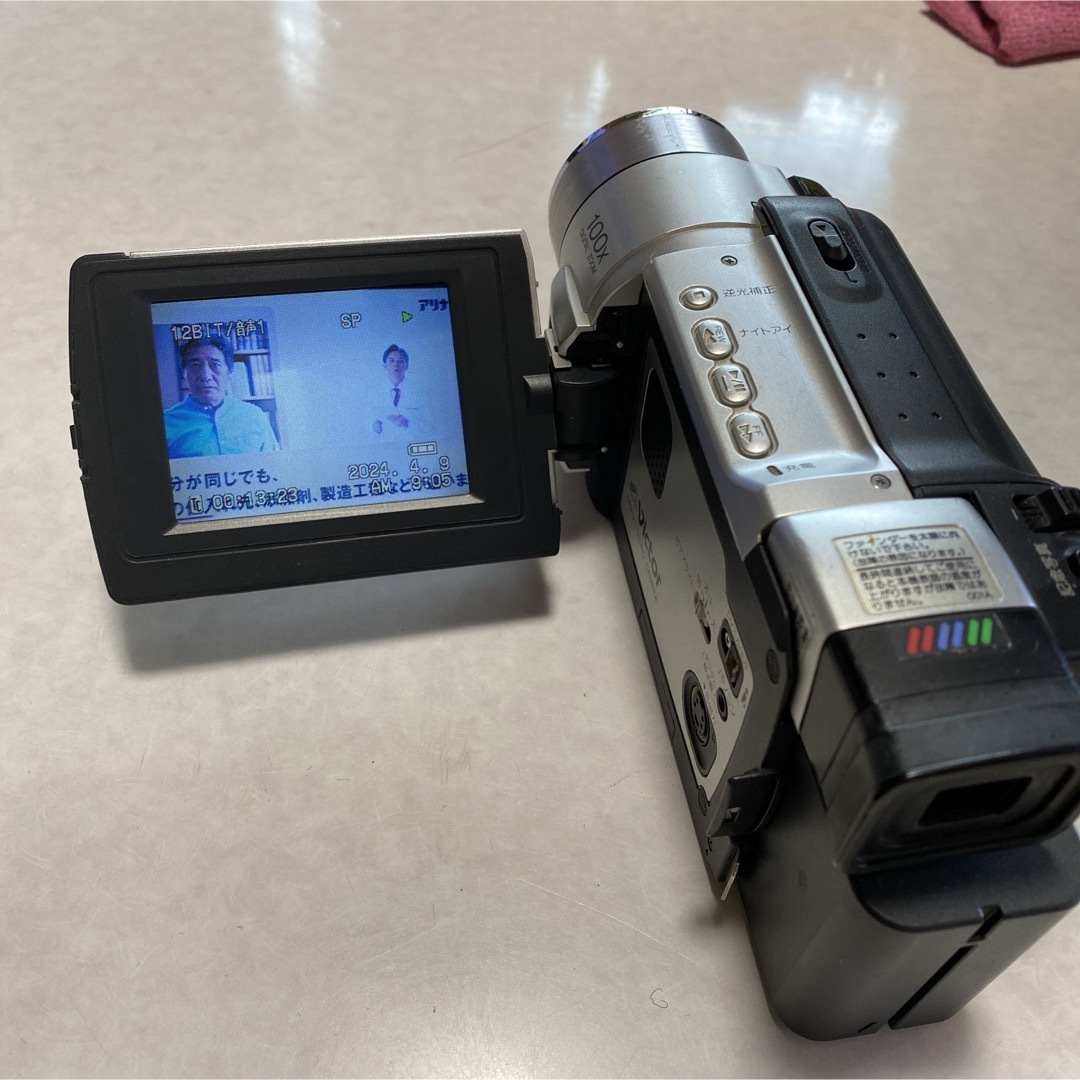 Victor(ビクター)のVictor miniDVビデオカメラ　GR-DVA30 スマホ/家電/カメラのカメラ(ビデオカメラ)の商品写真