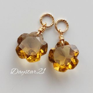 p736 天然石ピアス☆ビアクォーツ　お花ファセットカットチャーム　宝石質(ピアス)