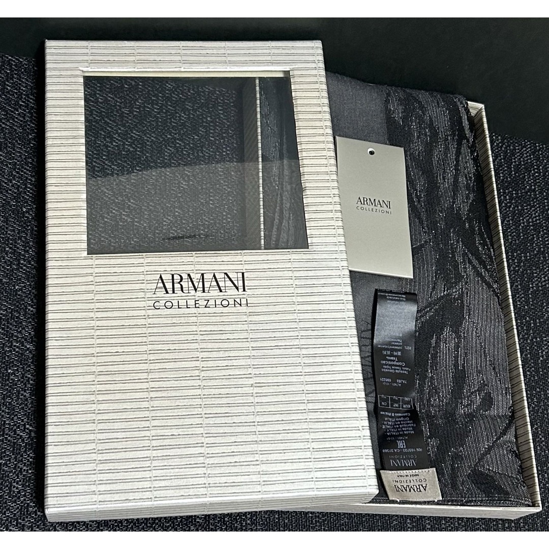 ARMANI COLLEZIONI(アルマーニ コレツィオーニ)の◎元箱付属　未使用品　アルマーニ コレツォーニ　ストール　イタリア製　 レディースのファッション小物(ストール/パシュミナ)の商品写真