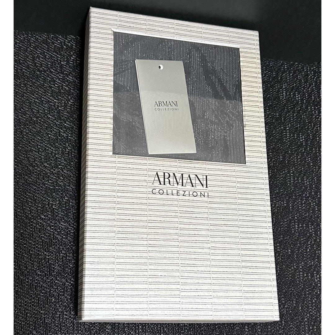 ARMANI COLLEZIONI(アルマーニ コレツィオーニ)の◎元箱付属　未使用品　アルマーニ コレツォーニ　ストール　イタリア製　 レディースのファッション小物(ストール/パシュミナ)の商品写真