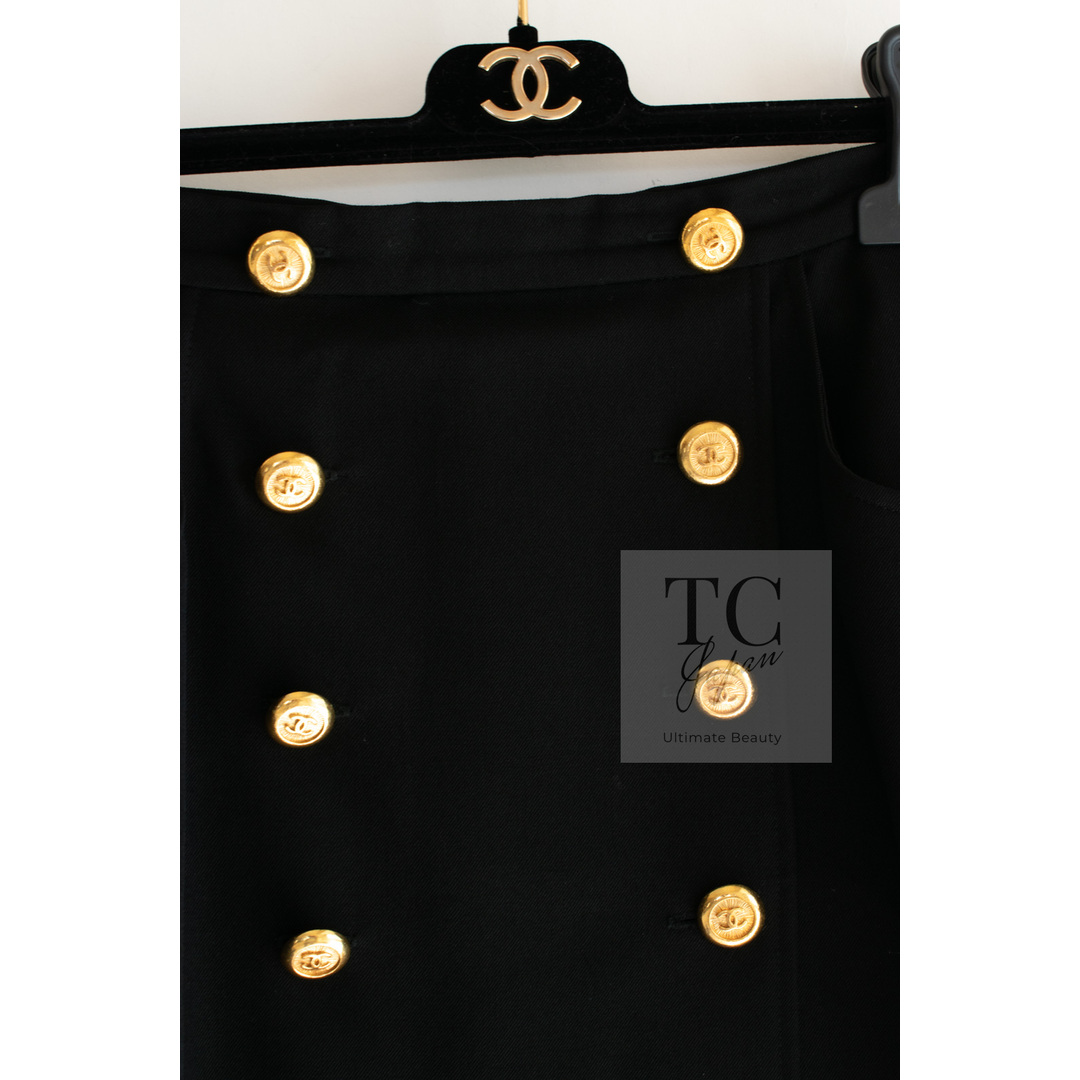 CHANEL(シャネル)のシャネル スカート CHANEL あると便利！ヴィンテージ 貴重 ブラック ウール100 CC ゴールド ボタン 美品 40 42 レディースのスカート(ひざ丈スカート)の商品写真